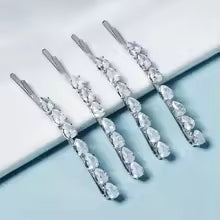 Rhinestone hair pin with geometric crystal design